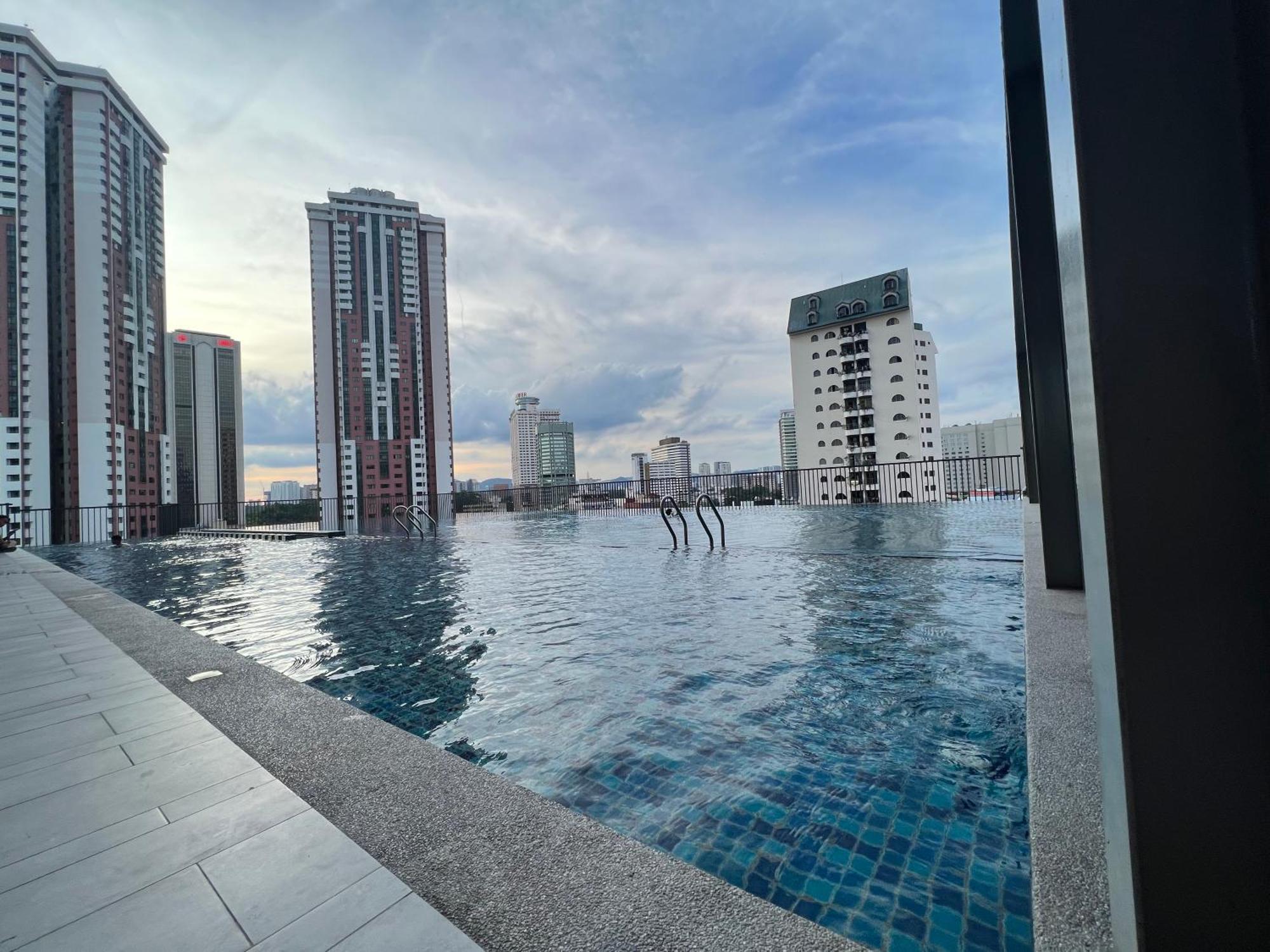 Chambers Luxury Suites Klcc Куала Лумпур Екстериор снимка